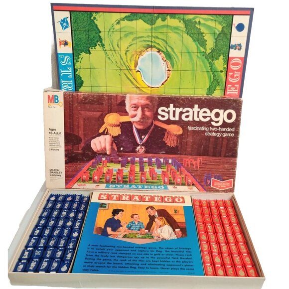 Stratego 1975 MILTON BRADLEY COMPLETE Except Instruction Booklet - Picture 1 of 16